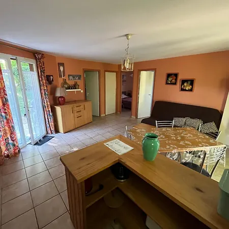 Дом отдыха Hameau Des Laurieres