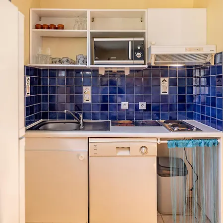 Дом отдыха Hameau Des Laurieres *