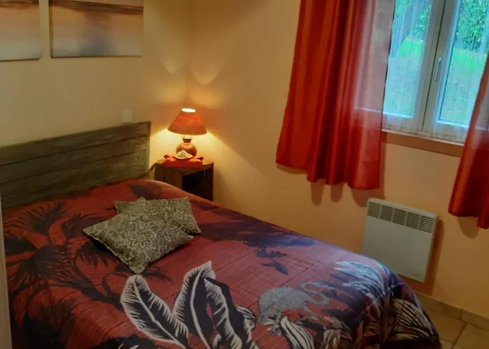 Дом отдыха Hameau Des Laurieres Saint-Avit-Senieur