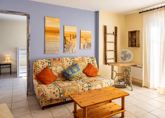 Hameau Des Laurieres * Saint-Avit-Sénieur